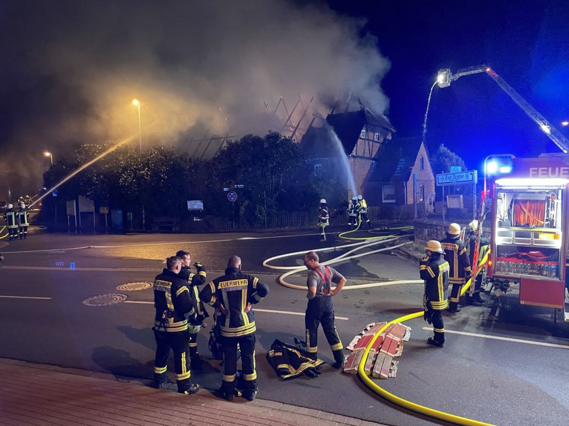 leine-con.de: Feuer in Degersen: Großalarm in der Gemeinde Wennigsen